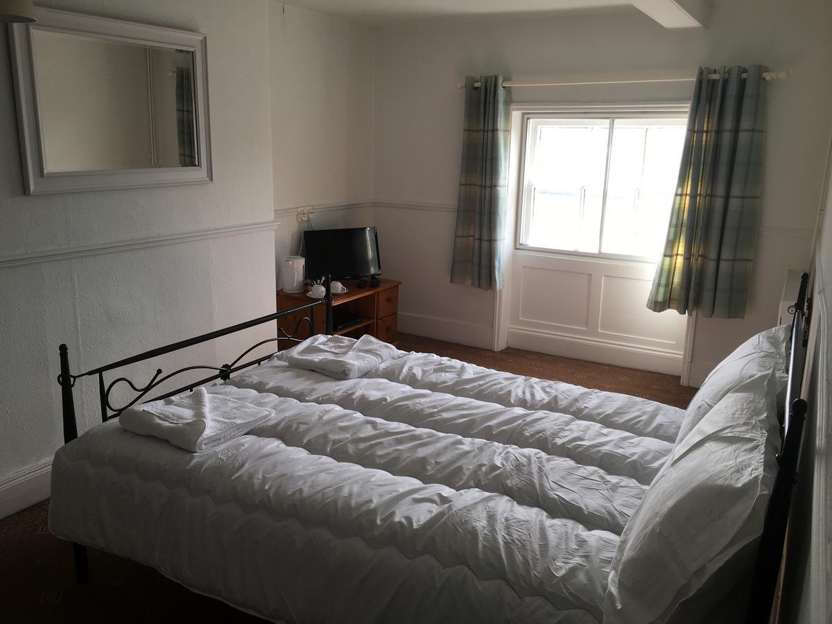 The Cross Keys Hotel Llanymynech Экстерьер фото