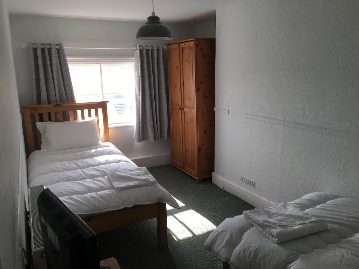 The Cross Keys Hotel Llanymynech Экстерьер фото