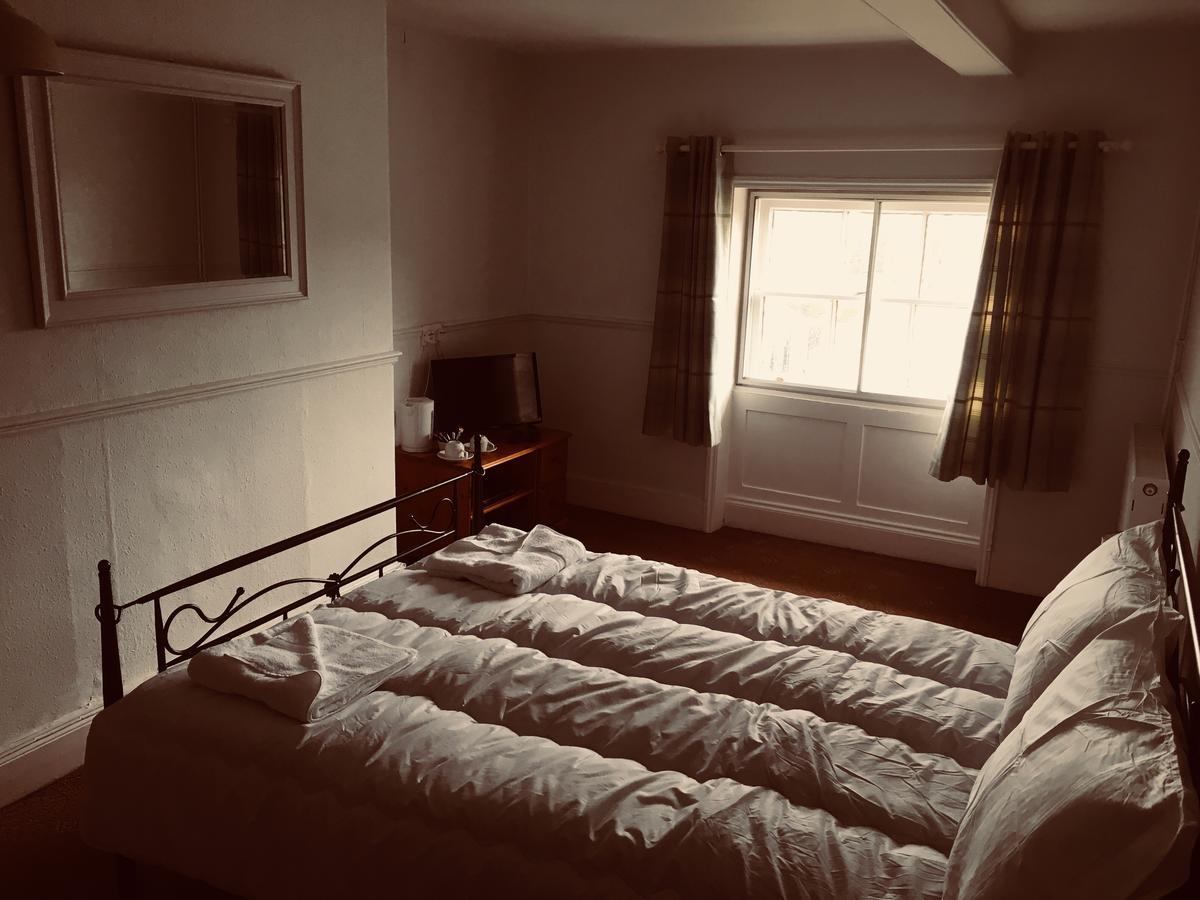 The Cross Keys Hotel Llanymynech Экстерьер фото